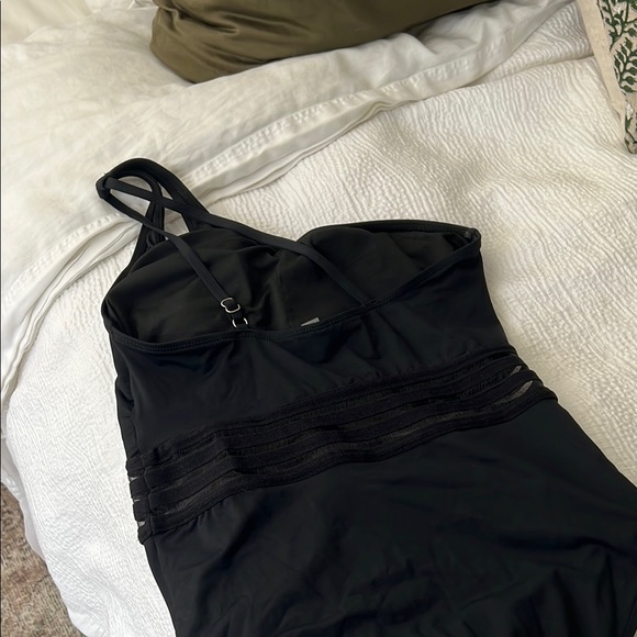 Amazon Women's Black One-Piece Swimsuit - Picture 10 of 11